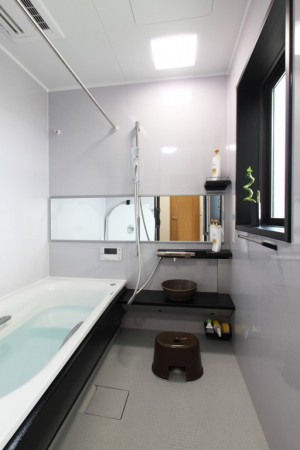 Ａｆｔｅｒ : TOTOサザナ　1600×1600　浴室暖房乾燥機も設置
